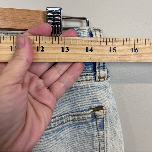 Abercrombie & Fitch jeans 90s Relaxed high‎ rise Curve Love 30 Light Wash Denim - Picture 5 of 8
